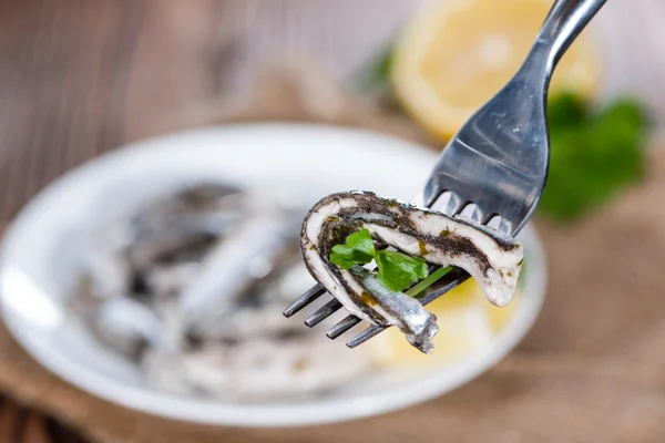 Anchoas en escabeche con hierbas — Foto de Stock