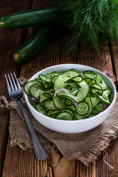 Taze yapılmış salatalık salatası — Stok fotoğraf