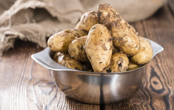 Gedeelte van de geschilde aardappelen — Stockfoto