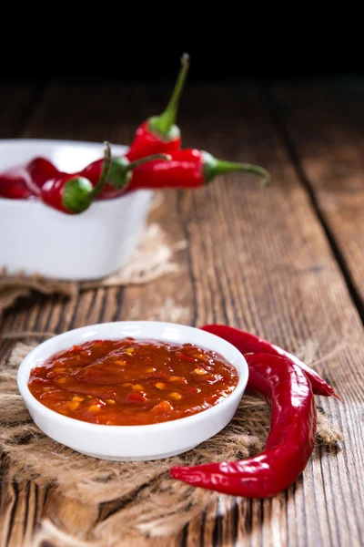 Sambal Oelek auf Holzgrund — Stockfoto