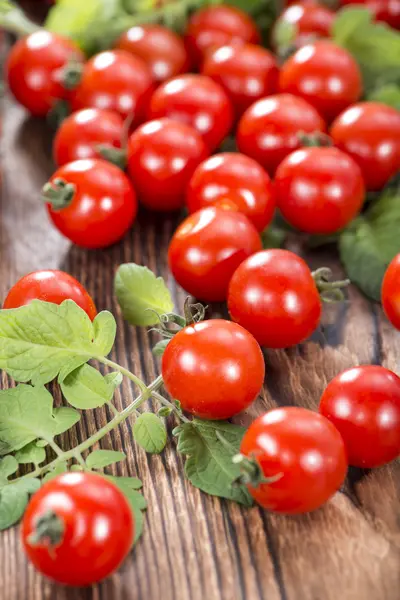 Montón de tomates cherry frescos — Foto de Stock