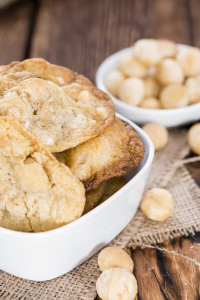 Macadamia Cookies on wooden background — Stock Photo, Image