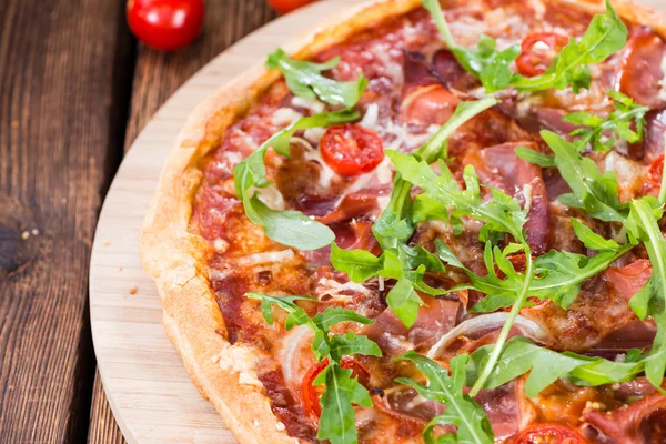 Zelfgemaakte Ham Pizza — Stockfoto