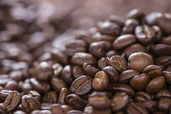 Fondo de granos de café tostados — Foto de Stock