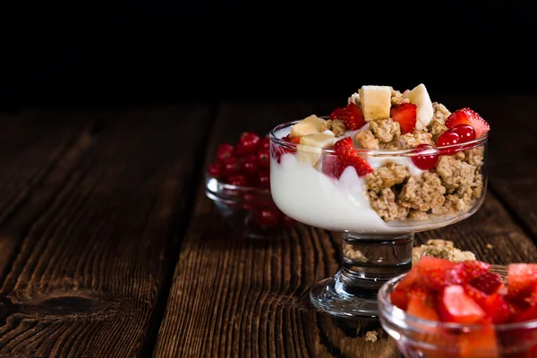 Portion knuspriger Joghurt — Stockfoto