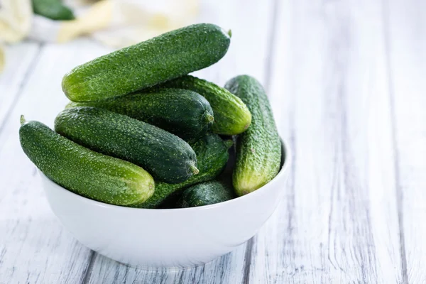 Frische kleine Gurken — Stockfoto