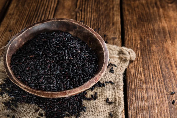 Siyah pirinç yığını — Stok fotoğraf