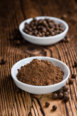 Portion of Allspice powder clipart