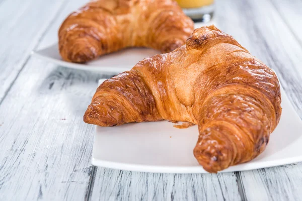 Frisch gebackene Croissants — Stockfoto