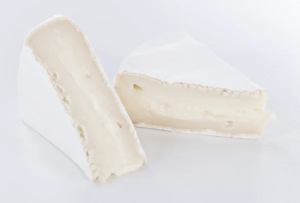 Stukken van heerlijke Camembert — Stockfoto