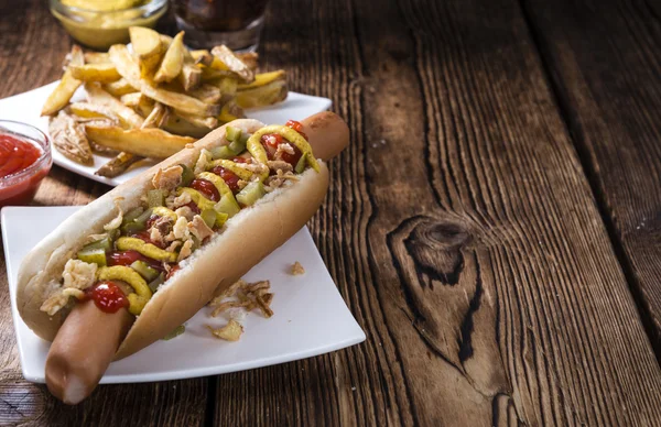 Cachorro quente com ketchup — Fotografia de Stock