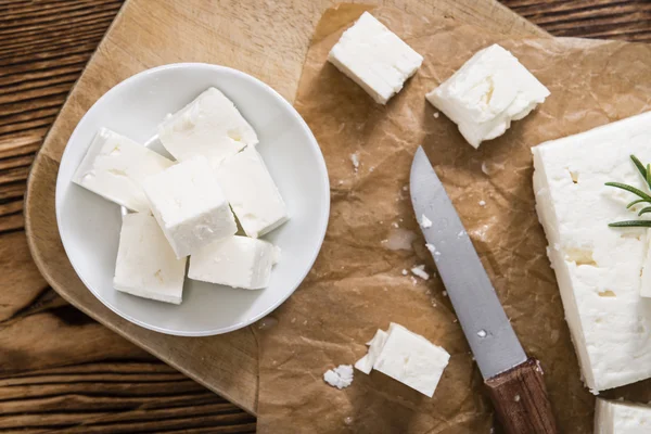 Portion de fromage feta fraîchement coupé — Photo
