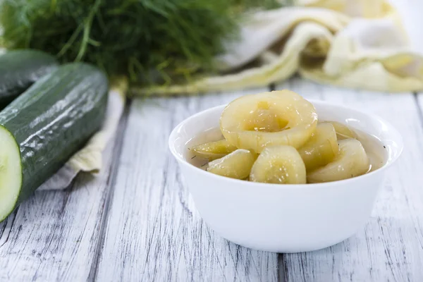 Gedeelte van gesneden komkommers — Stockfoto