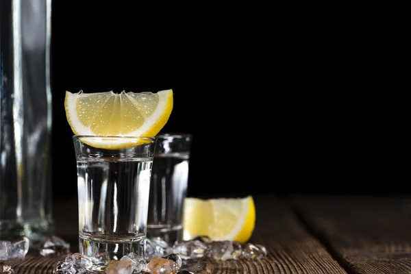 Colpo di ghiaccio Vodka fredda — Foto Stock