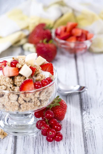 Portion knuspriger Joghurt — Stockfoto