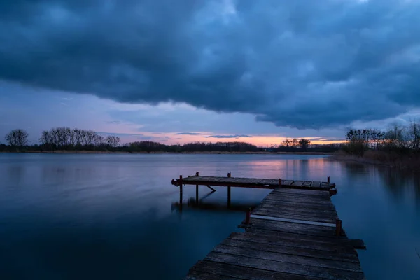 Рыболовный Причал Озере Вечернее Небо Станков Любельские Польша — стоковое фото
