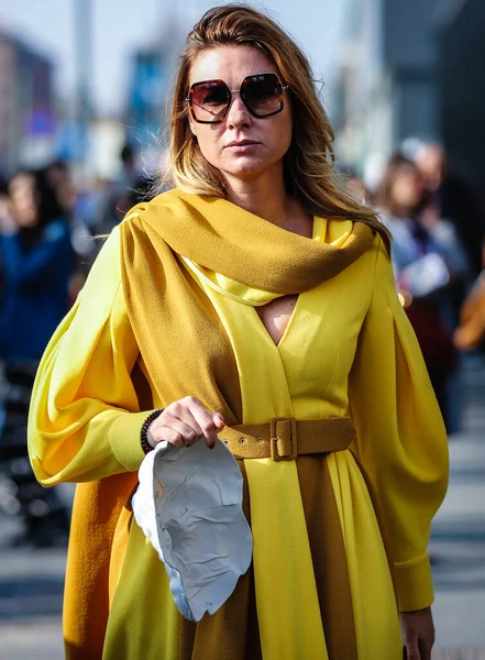 Milan Italië Februari 2019 Vrouwen Straat Milaan — Stockfoto