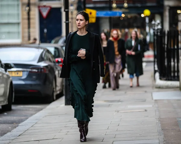 Лондон Февраля 2019 Года Женщины Улице Лондоне — стоковое фото