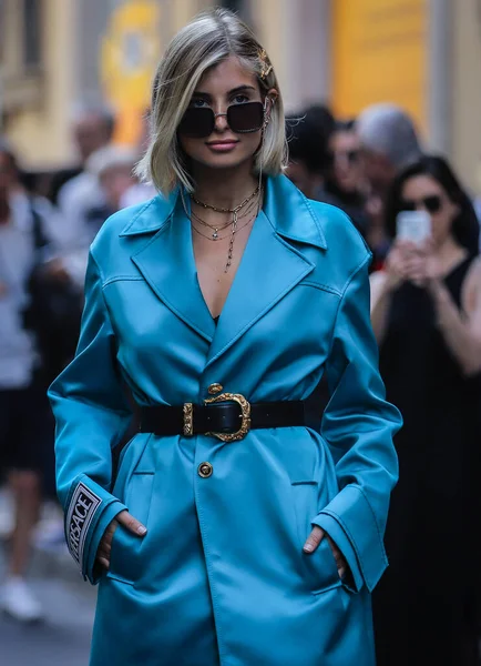 Milan Italië Juni 2019 Xenia Van Der Woodsen Straat Milaan — Stockfoto