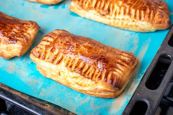 Puff Pastry Turnovers Cheese Dessert Puff Pastry Cheese Protvin Table — Stock Photo, Image