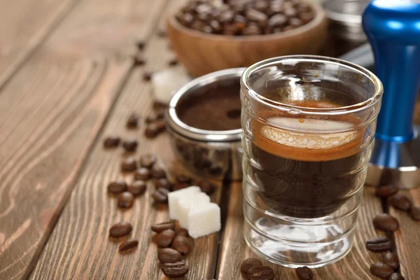 Espresso koffie in een glazen beker — Stockfoto