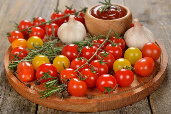 Various cherry tomatoes