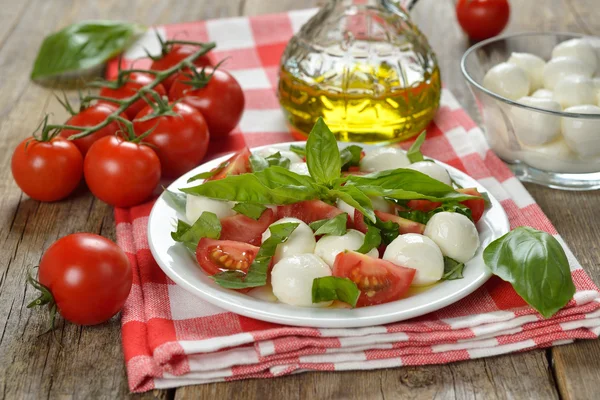 Italian caprese salad — Stock Photo, Image