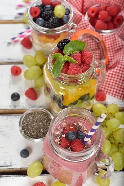 Beeren-Smoothie aus nächster Nähe — Stockfoto