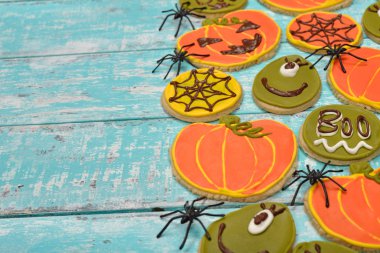 Cadılar Bayramı için çeşitli komik bisküvi