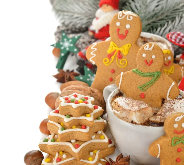 Heiße Schokolade und weihnachtliche Lebkuchen — Stockfoto