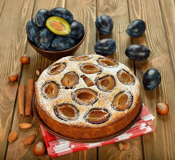 Plum cake — Stock Photo, Image