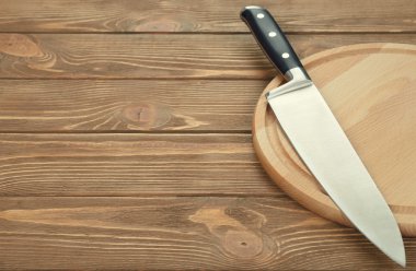 mutfak bıçağı ve kesme tahtası
