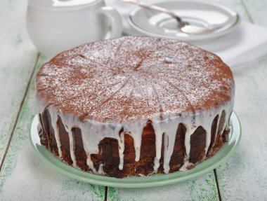 Kremalı çikolatalı pasta.