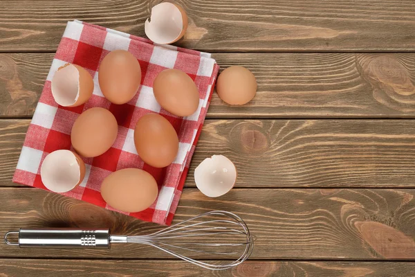 Çırpma teli ve yumurta — Stok fotoğraf
