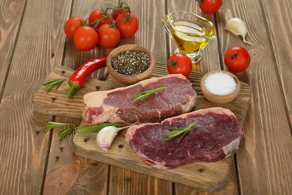 Raw ribeye steak — Stock Photo, Image