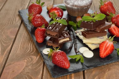 Çikolata, çilek ve nane