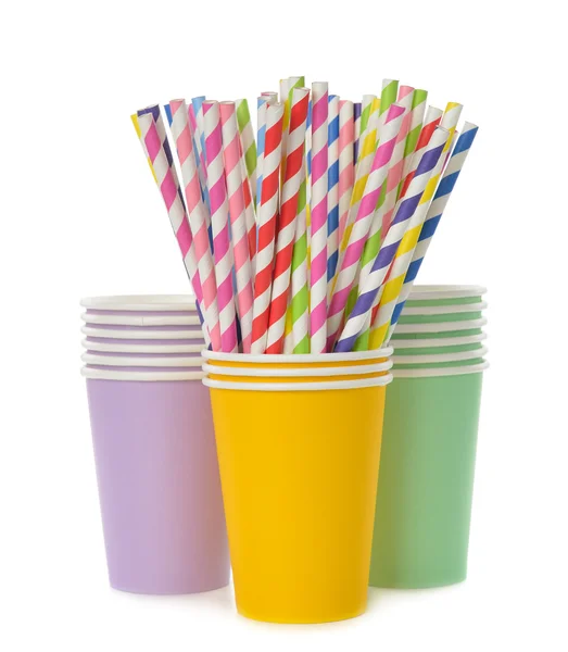 Многоцветные ретро-соломинки в бумажной чашке — стоковое фото