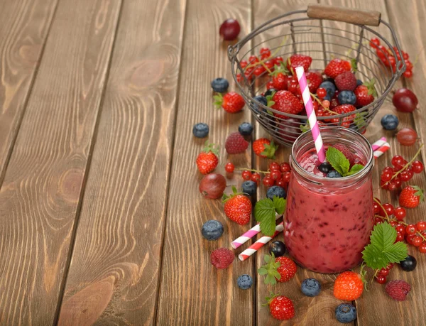 Diyet berry smoothies — Stok fotoğraf