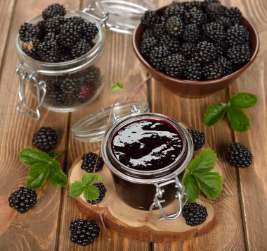 böğürtlen reçeli