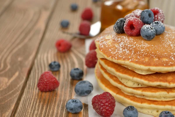 Pannenkoeken met bessen — Stockfoto