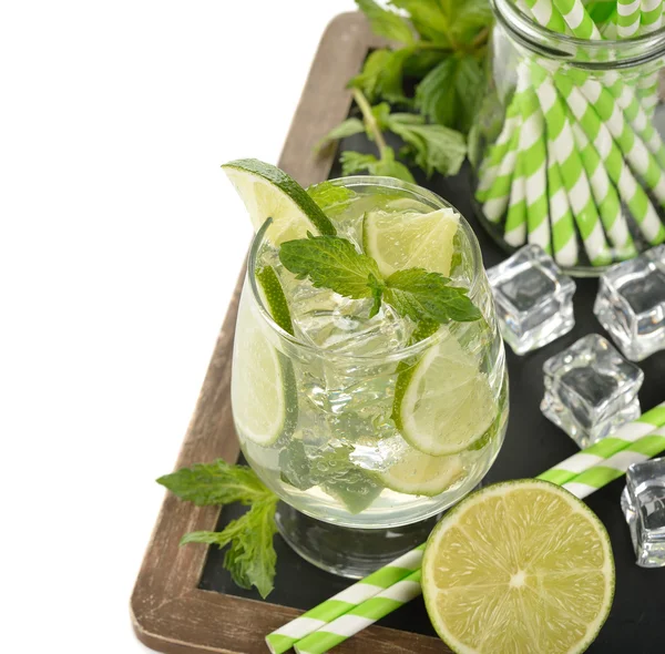 Cold drink with mint and lime — Stock Photo, Image
