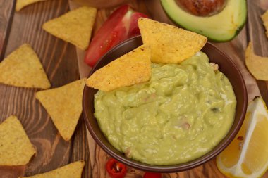 Guacamole Mısır cips ile