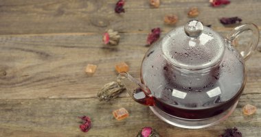 Cam Aranjman sıcak çay