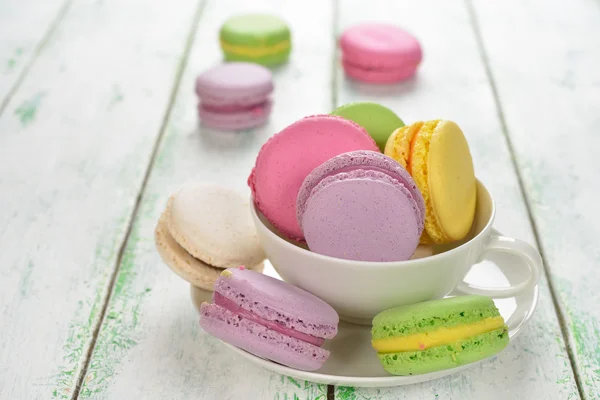 Galletas macarrones multicolores — Foto de Stock