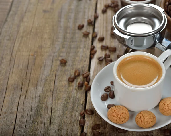 Espresso koffie in een witte kop — Stockfoto