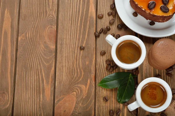 Espresso und Kuchen — Stockfoto