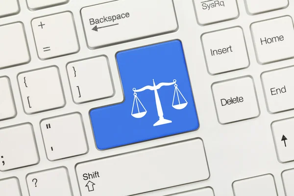 Weiße konzeptuelle Tastatur - Gesetzessymbol (blaue Taste) — Stockfoto