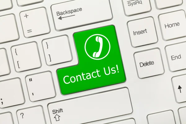 Weiße konzeptionelle Tastatur - kontaktieren Sie uns (grüne Taste mit Hörer) — Stockfoto