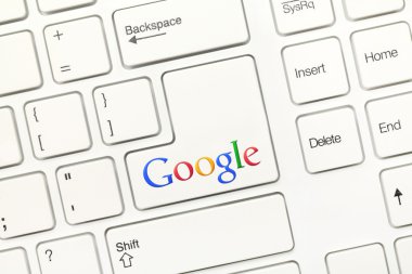 Beyaz kavramsal klavye - Google (anahtar logo ile)