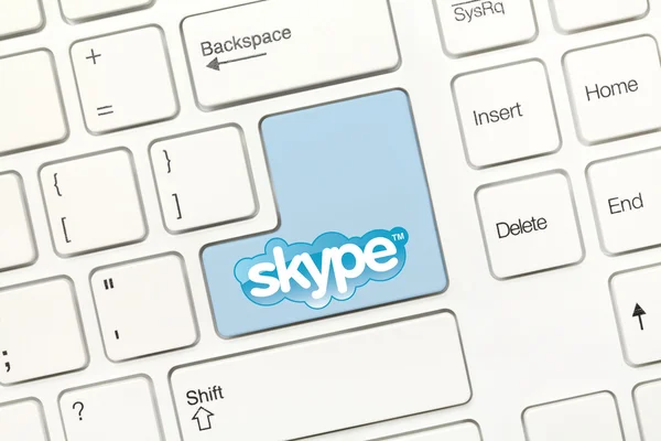 Λευκό εννοιολογική πληκτρολόγιο - Skype (με το λογότυπο) — Φωτογραφία Αρχείου